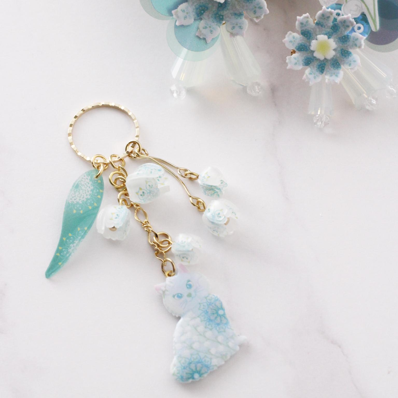 すずらん×ねこ 2wayアシンメトリーピアス／イヤリング｜揺れる鈴蘭と猫のトリックアートアクセサリー | 11枚目