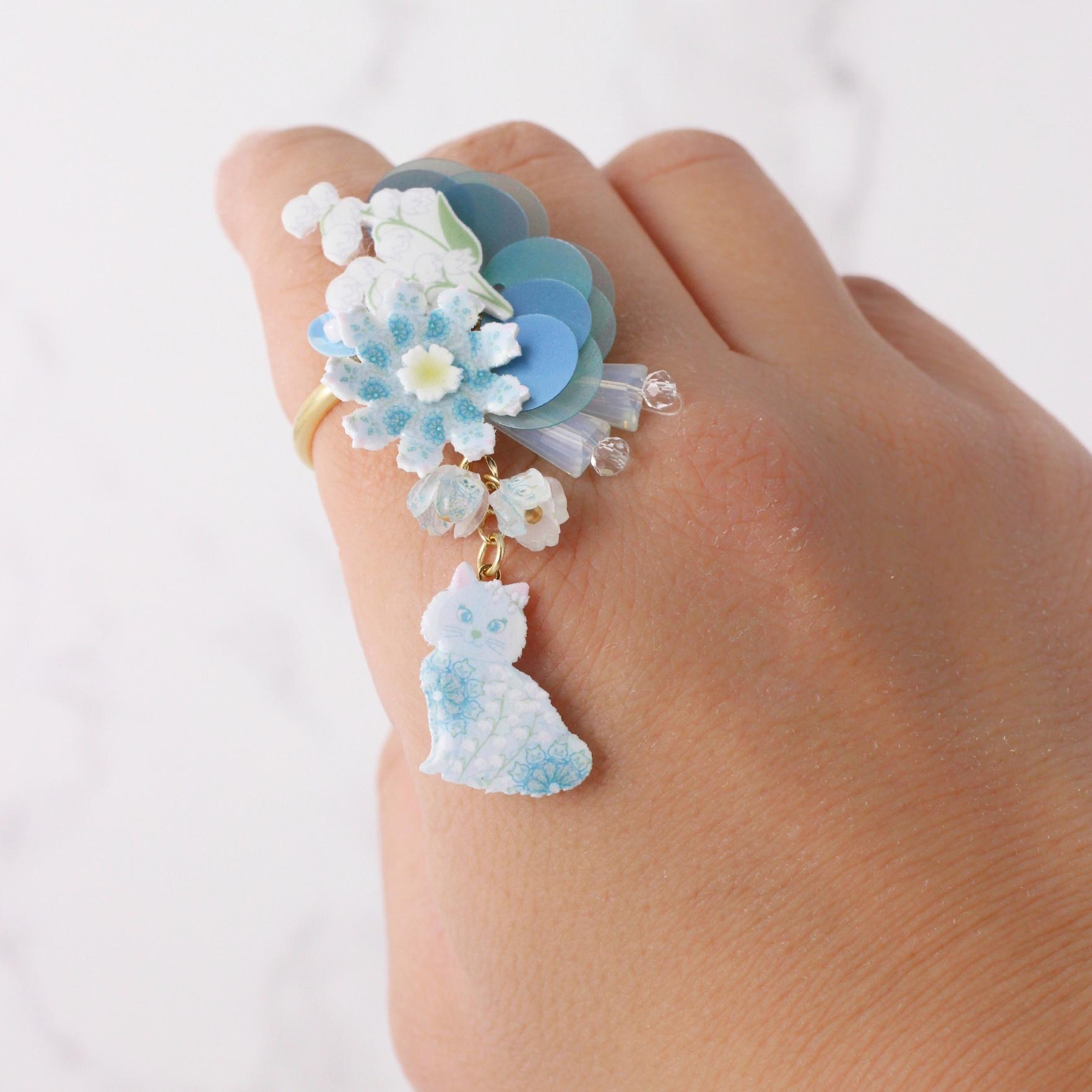 すずらん×ねこ リング｜揺れる鈴蘭と猫のトリックアートアクセサリー | 2枚目